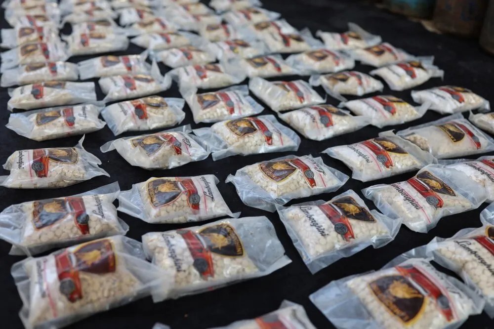 إحباط تهريب كبتاغون عبر الحدود السورية باستخدام مناطيد جوية متطورة