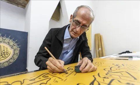 إبداع عراقي في إسطنبول: علي زمان ينجز أكبر مصحف خطي في العالم بعد 6 سنوات من العمل