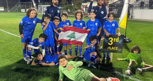 إنجاز تاريخي للكرة اللبنانية: أتلتيكو لبنان يتألق في بطولة "إيليت نيون" الأوروبية ويحرز المركز الثالث