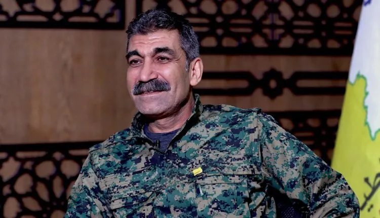 سيبان حمو يكشف: قرارات دمشق والأوضاع الأمنية تعيق اندماج قوات سوريا الديمقراطية