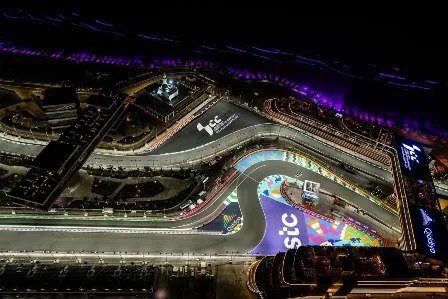 الإثارة تعود إلى جدة: بطولة أرامكو السعودية للفورمولا 4 تنطلق ضمن فعاليات موسم جدة 2025