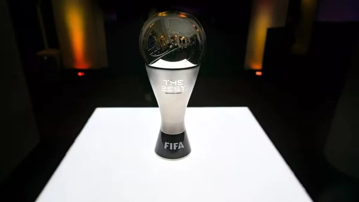 فيفا يكشف النقاب عن قائمة المرشحين لجائزة الأفضل: تعرف على الأسماء المتنافسة