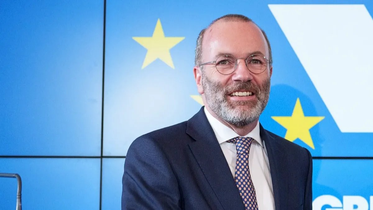 مانفريد فيبر يدعو إلى مقاربة إنسانية لإعادة اللاجئين السوريين مع مراعاة الظروف الصعبة