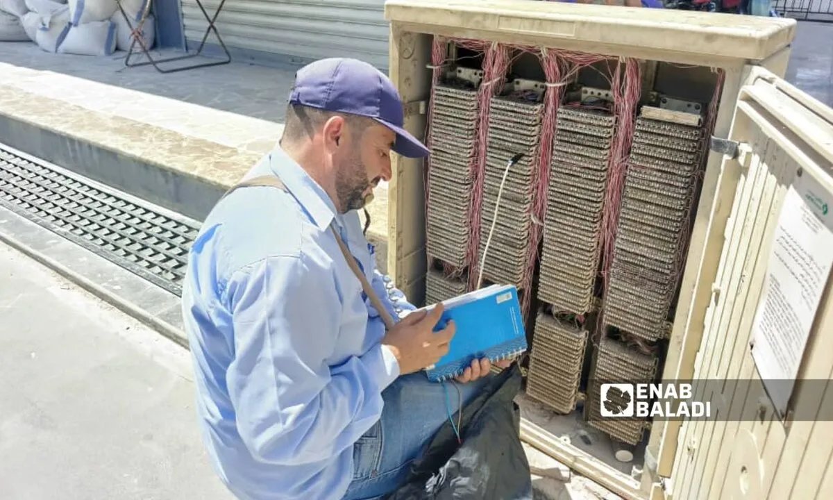 درعا تحت رحمة انقطاع الإنترنت: السكان يلجأون إلى حلول بديلة مثل "ستارلينك"