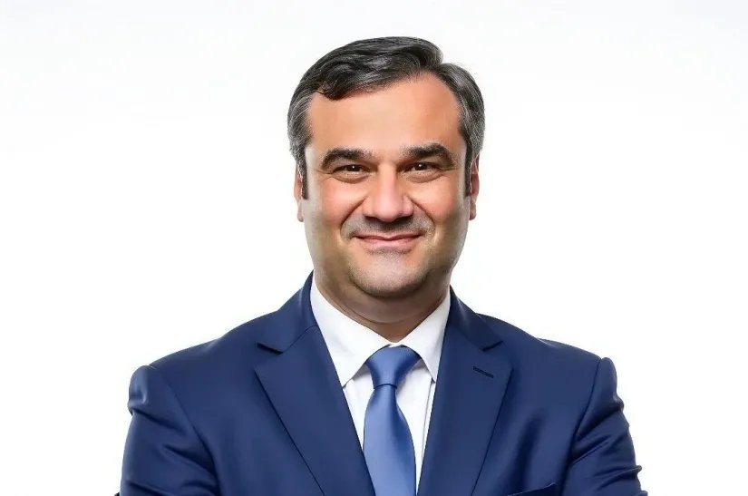 زيارة الشرع التاريخية تفتح آفاقاً اقتصادية جديدة لسوريا وتفعيل نظام سويفت