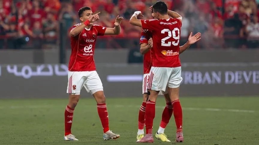 الأهلي يكتسح الزمالك ويتوج بكأس السوبر المصري للمرة السادسة عشر