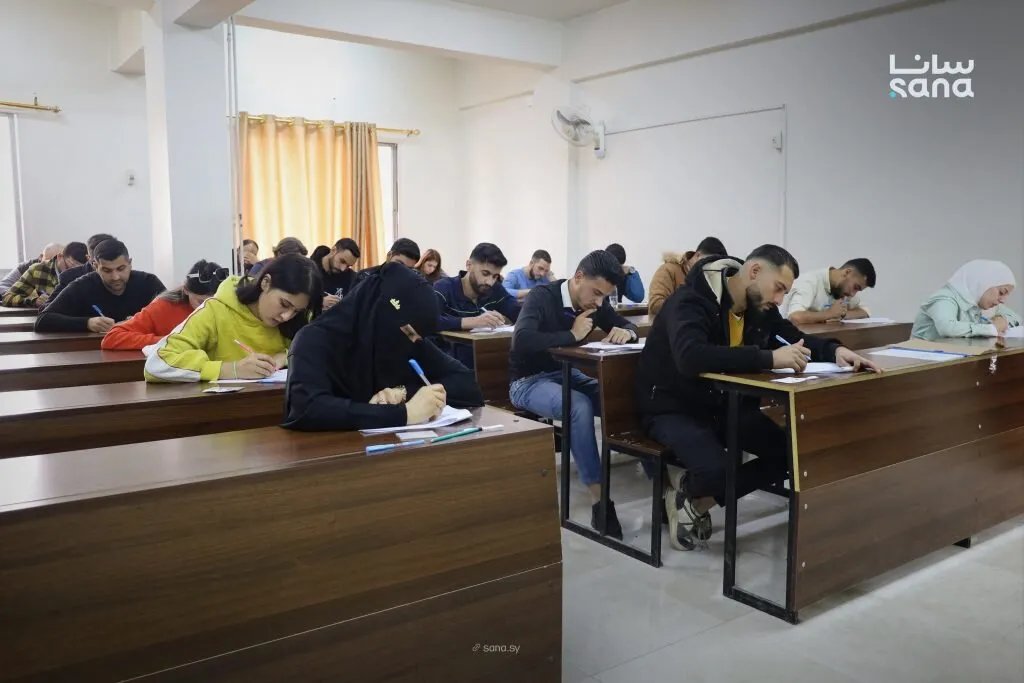 مدرسة التمريض والقبالة في حماة تجري امتحانات الكولوكيوم النظري للعام الدراسي 2024-2025