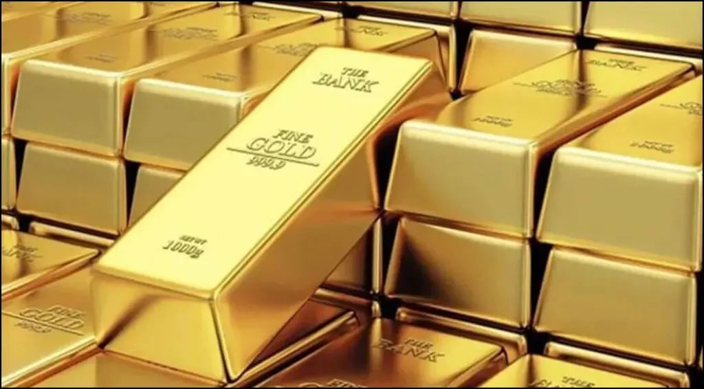 الدولار القوي وجني الأرباح يخفضان أسعار الذهب بعد بلوغها أعلى مستوى في ثلاثة أسابيع