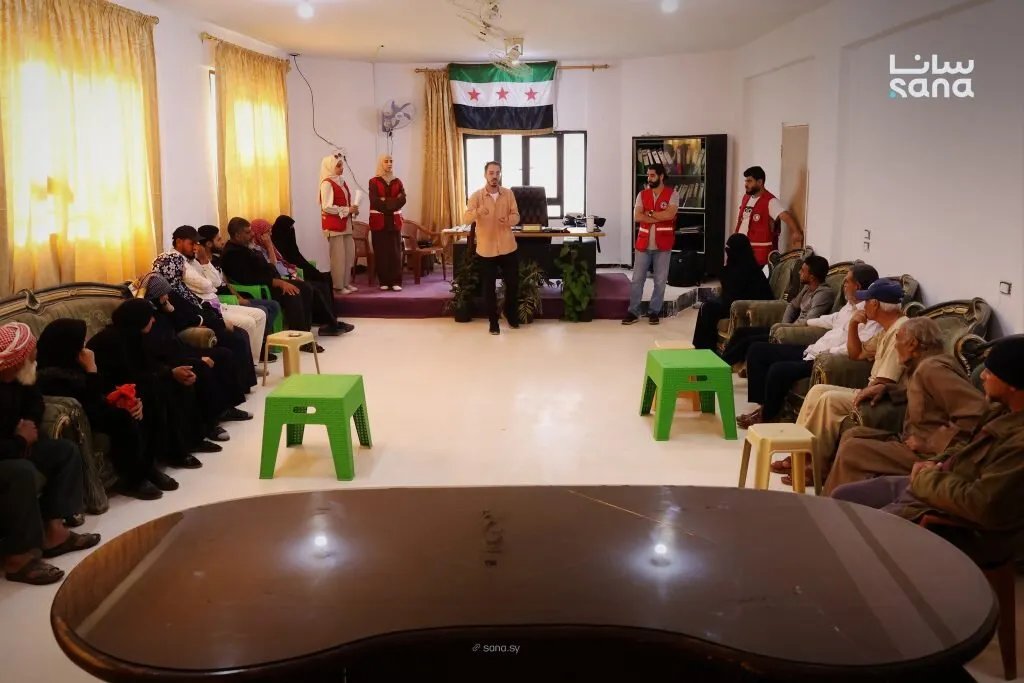 مشروع الصليب الأحمر يدعم صغار مربي الماشية في ريف درعا بمساعدات مجانية