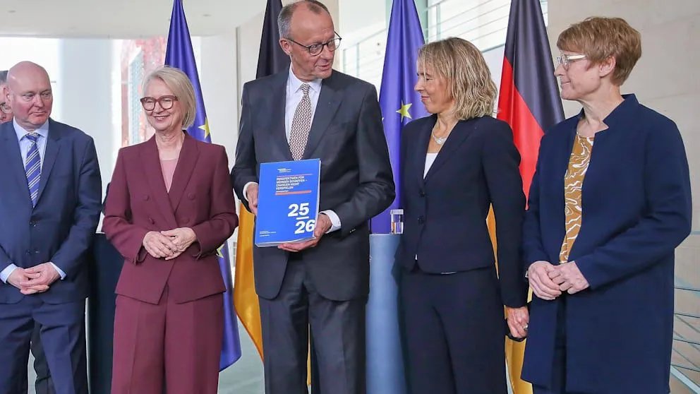 تقرير اقتصادي ألماني قاس ينتقد حكومة ميرتس: ثلث إنفاق الدولة يعتمد على الديون