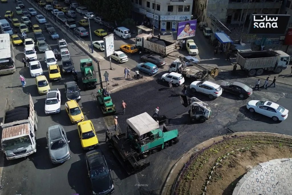 اللاذقية: حملة واسعة لتحسين البنية التحتية وتزفيت الطرق في مختلف الأحياء