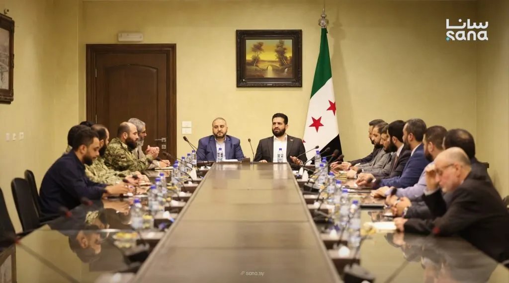 وزارتا الداخلية والدفاع السوريتان تعززان التنسيق لمواجهة التحديات الأمنية