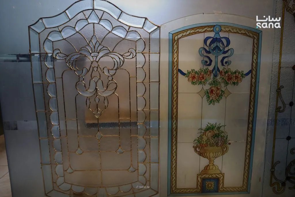 الزجاج المعشق الدمشقي: حرفة عريقة تتحدى الاندثار بالتكنولوجيا الحديثة