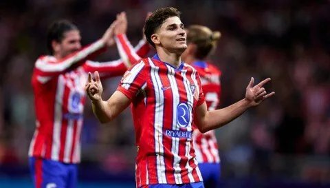 تشيلسي يزاحم برشلونة على صفقة النجم الأرجنتيني جوليان ألفاريز بعرض ضخم