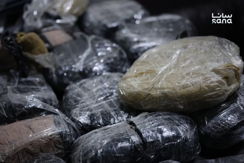 مكافحة المخدرات بريف دمشق تضبط 24 كيلوغراماً من الحشيش وتوقف ثلاثة أشخاص في حرستا