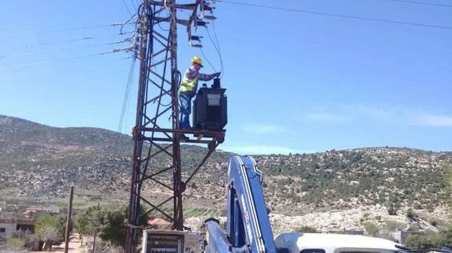 أعطال كهربائية طارئة تضرب طرطوس بسبب الأحوال الجوية.. وجهود مكثفة لإعادة التيار