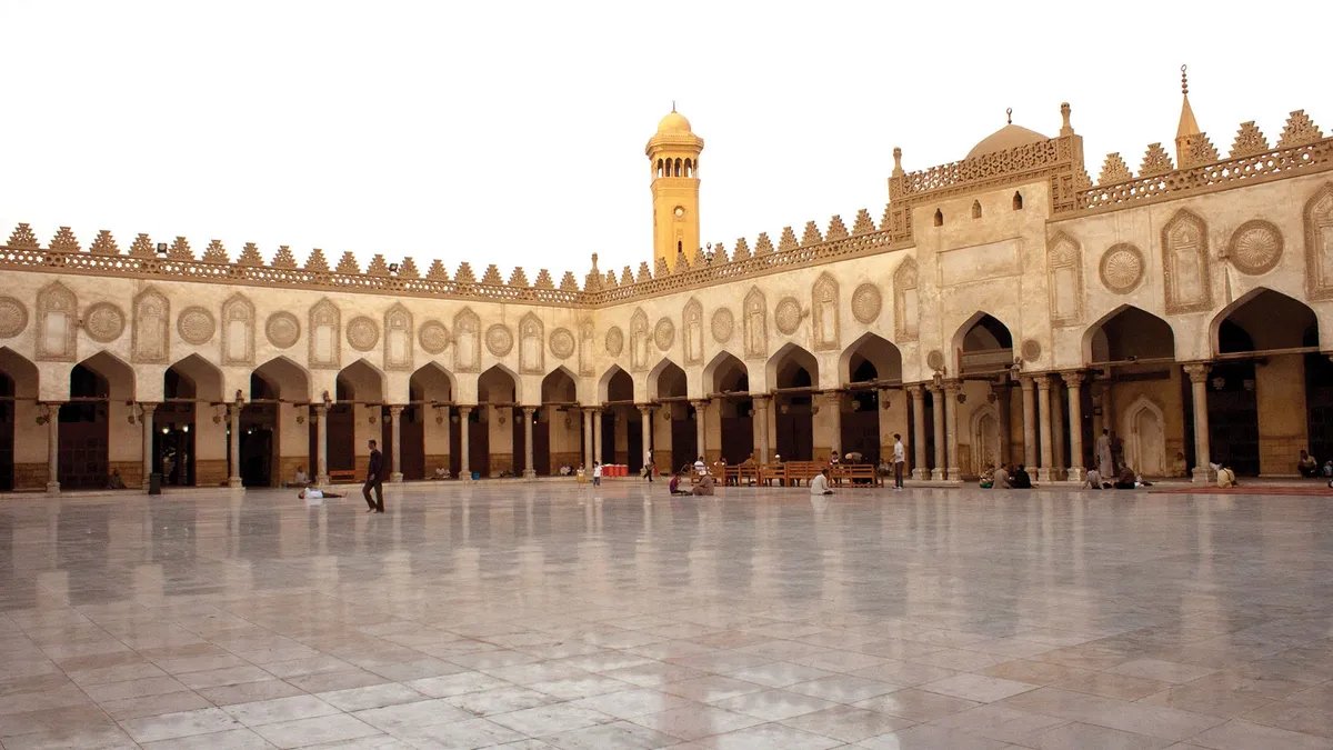 الأزهر الشريف يدين بشدة إحراق الاحتلال الإسرائيلي لمسجد الحاجة حميدة في الضفة الغربية