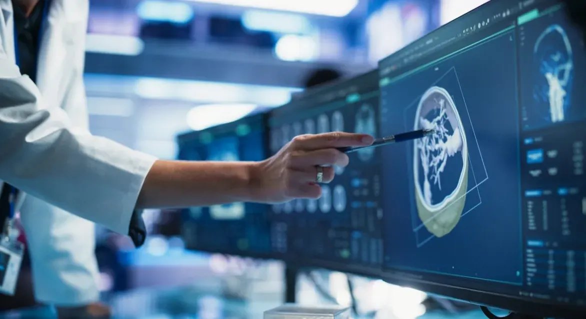 جامعة ستانفورد تطور أداة ذكاء اصطناعي ثورية لتعزيز كفاءة زراعة الأعضاء وتقليل الهدر