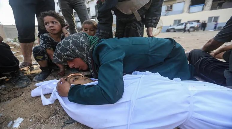 تصعيد في غزة: شهيد فلسطيني وجرحى بنيران قوات الاحتلال الإسرائيلي