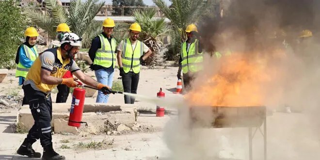 الدفاع المدني في دير الزور يطلق ورشات لتدريب الأهالي على الاستجابة للكوارث