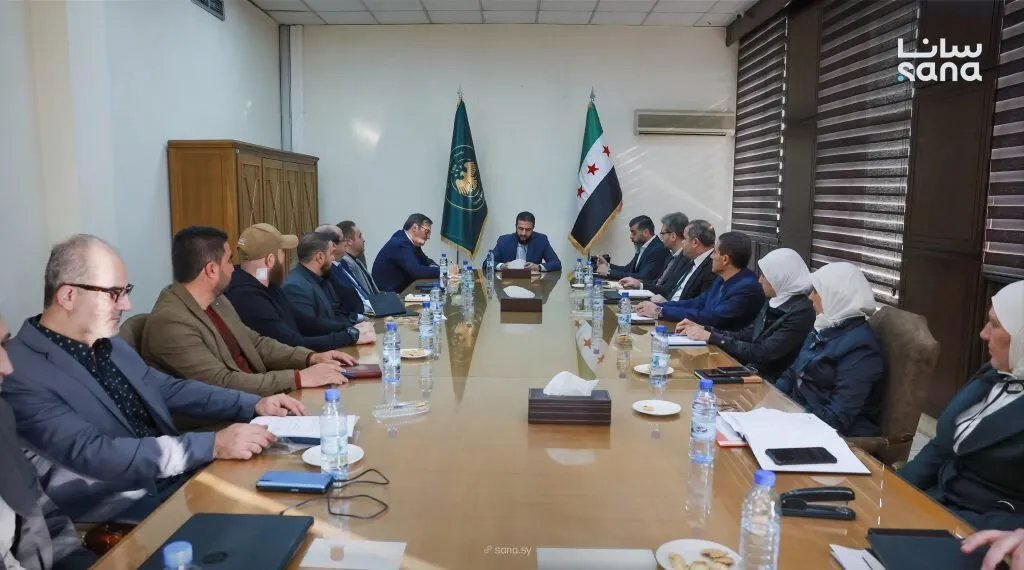 الرئيس الشرع يتفقد المصرف المركزي ويشدد على تطوير القطاع المصرفي لدعم الاقتصاد