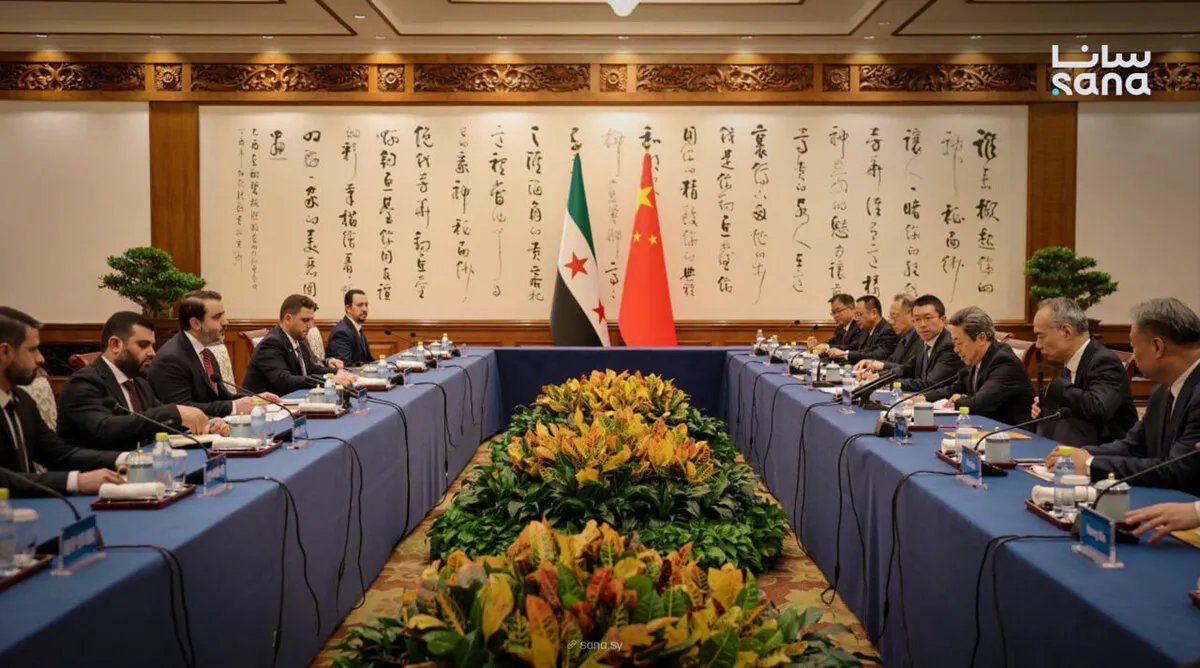 وزير الخارجية ورئيس الاستخبارات السورية يبحثان مع مسؤول صيني رفيع تعزيز التعاون الأمني في بكين