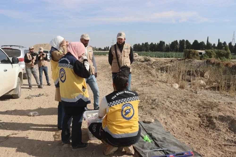 الكشف عن رفات عشرة مجهولي الهوية في منطقة عسكرية بدوما