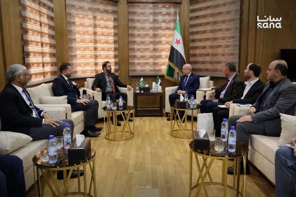 سوريا وباكستان تتعاونان لتطوير قطاع النقل والسكك الحديدية وتبادل الخبرات اللوجستية