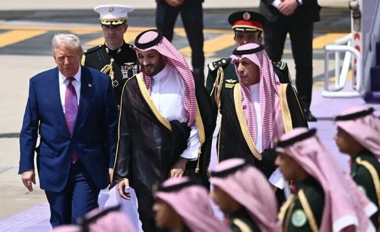 ترامب يستقبل ولي العهد السعودي محمد بن سلمان في البيت الأبيض لبحث العلاقات الثنائية