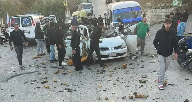 غارة إسرائيلية تستهدف سيارة في الطيري جنوب لبنان: شهيد و11 جريحًا