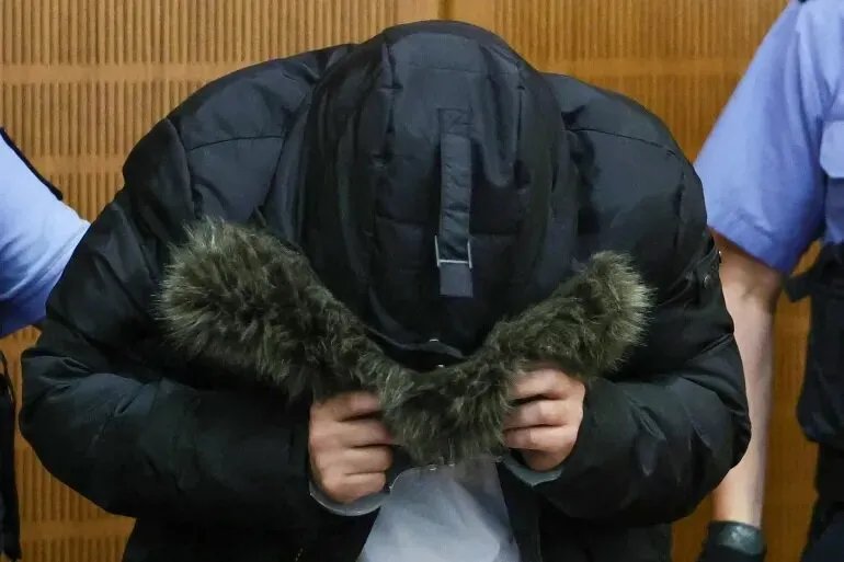 ألمانيا تحاكم 5 متهمين بارتكاب جرائم حرب وجرائم ضد الإنسانية في سوريا