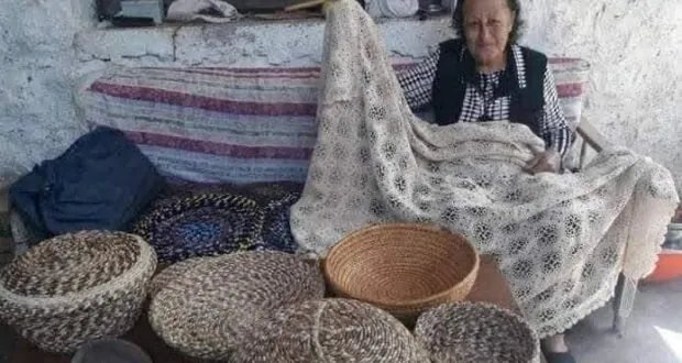 هدى حبيب: من ريف صافيتا إلى العالمية بإبداعات يدوية من قشور الموز والذرة