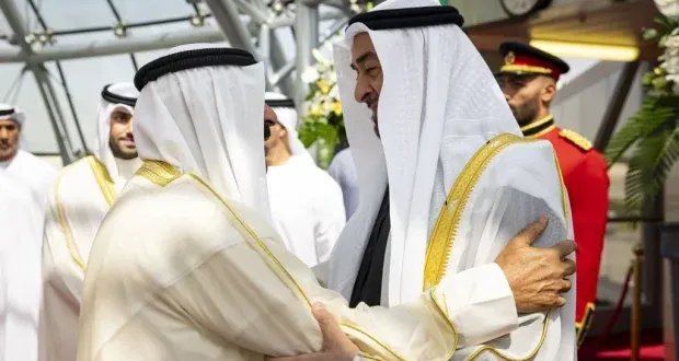 محمد بن زايد يصف العلاقات الإماراتية الكويتية بـ "الأخوة والمحبة" ويدعو للاحتفاء بها