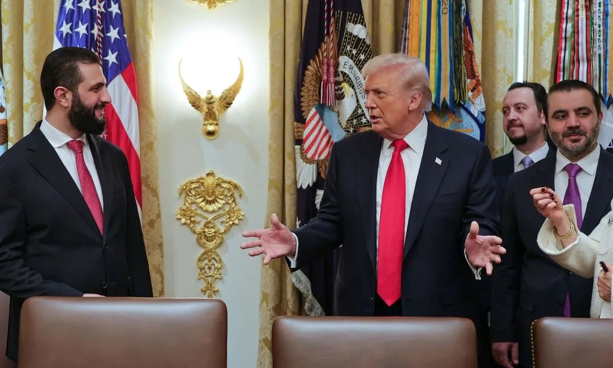 سوريا بين مطرقة 'دمج واشنطن' وسندان 'تجزئة تل أبيب': صراع المصالح وتحديات الاستقرار