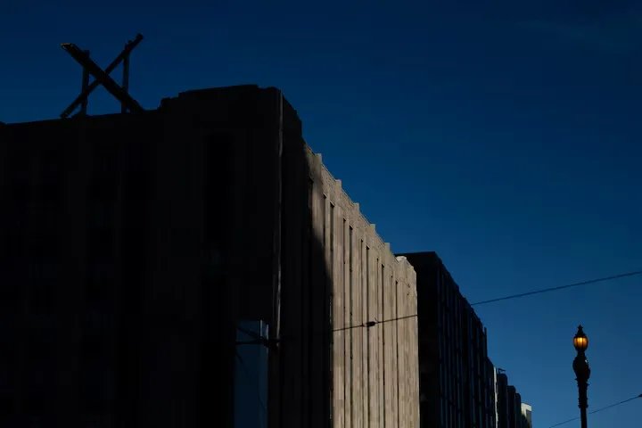 عطل عالمي يضرب منصة إكس: آلاف المستخدمين يبلغون عن مشاكل في الوصول