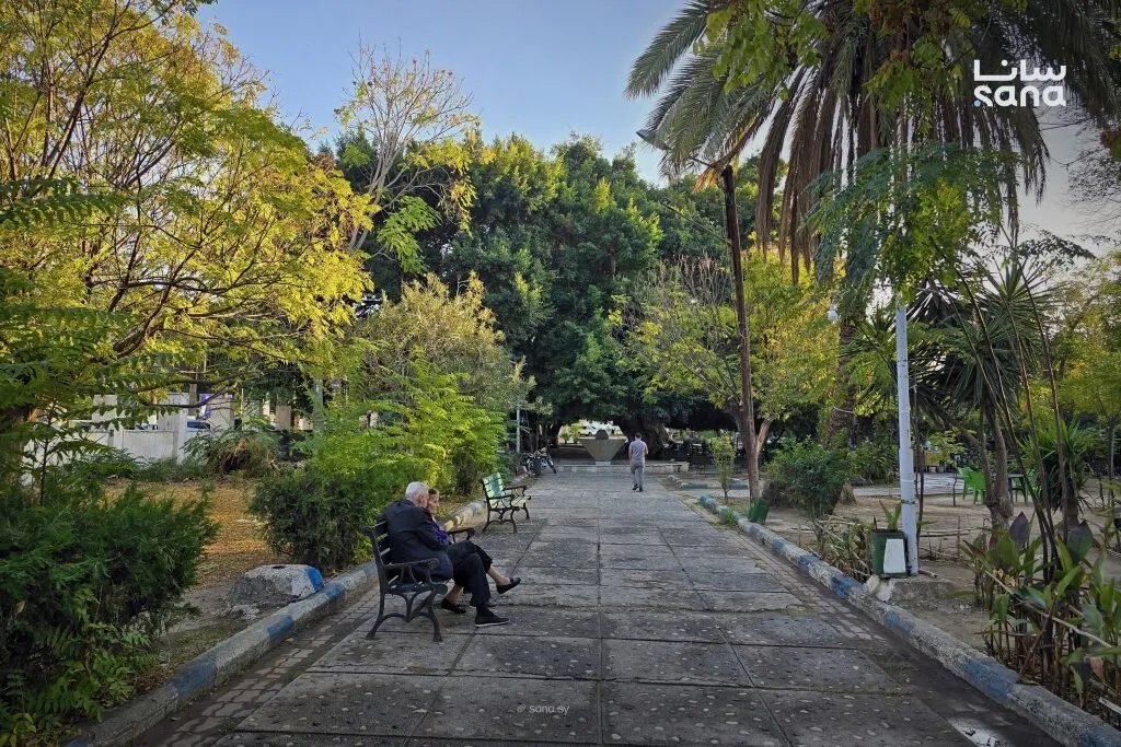حديقة البطرني في اللاذقية: ملاذ طبيعي وتراثي في قلب المدينة القديمة