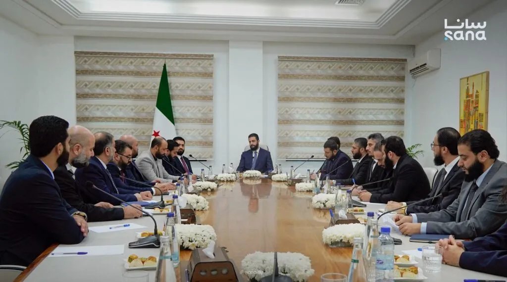 الرئيس الشرع يبحث مع وزير الداخلية تطوير أداء الوزارة وتعزيز الأمن