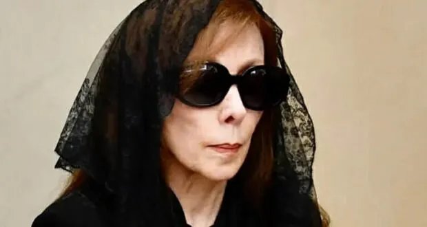 فيروز تُتم عامها التسعين: صوت لبنان الصامد في وجه الزمن