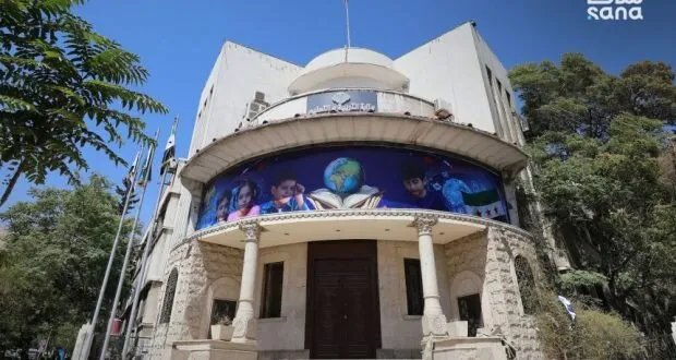 وزارة التربية تُبقي على قرار تعليق الاختبار الترشيحي لطلاب الثانوية العامة الأحرار