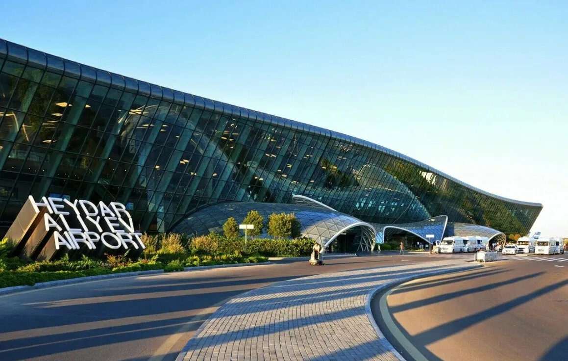 أذربيجان تحبط محاولة تهريب أدوية مخدرة قادمة من إيران في مطار باكو