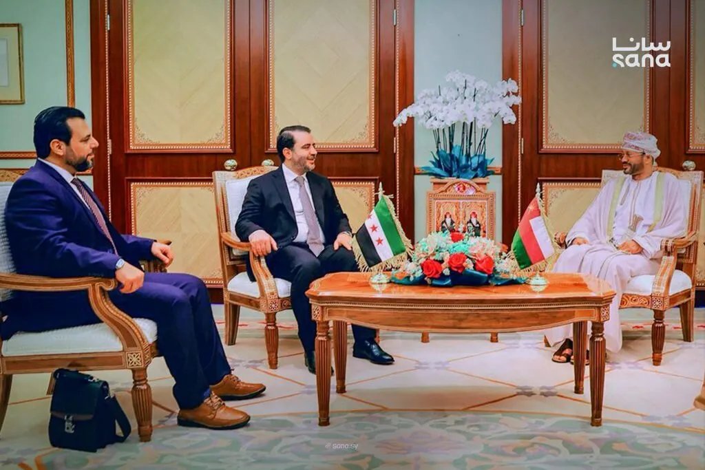 وزير الخارجية السوري يبحث مع نظيره العماني تعزيز العلاقات الثنائية في مسقط