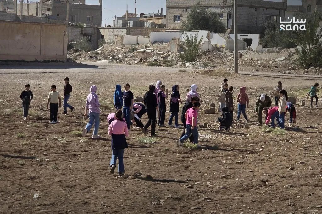 مدارس بصرى الشام تتكاتف مع مجلس المدينة في حملة شاملة للنظافة