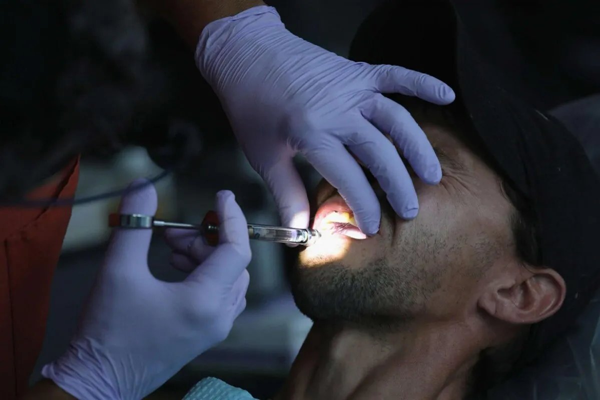 تحذير من أطباء القلب: مشاكل الفم قد تهدد صحة قلبك