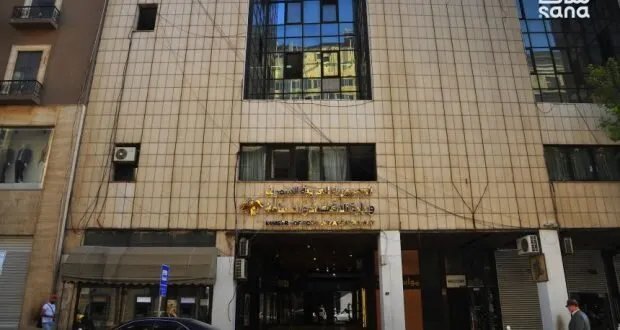 الاقتصاد والصناعة تلزم ببطاقات تعريفية للخيوط والأقمشة والألبسة والسجاد لحماية المستهلك