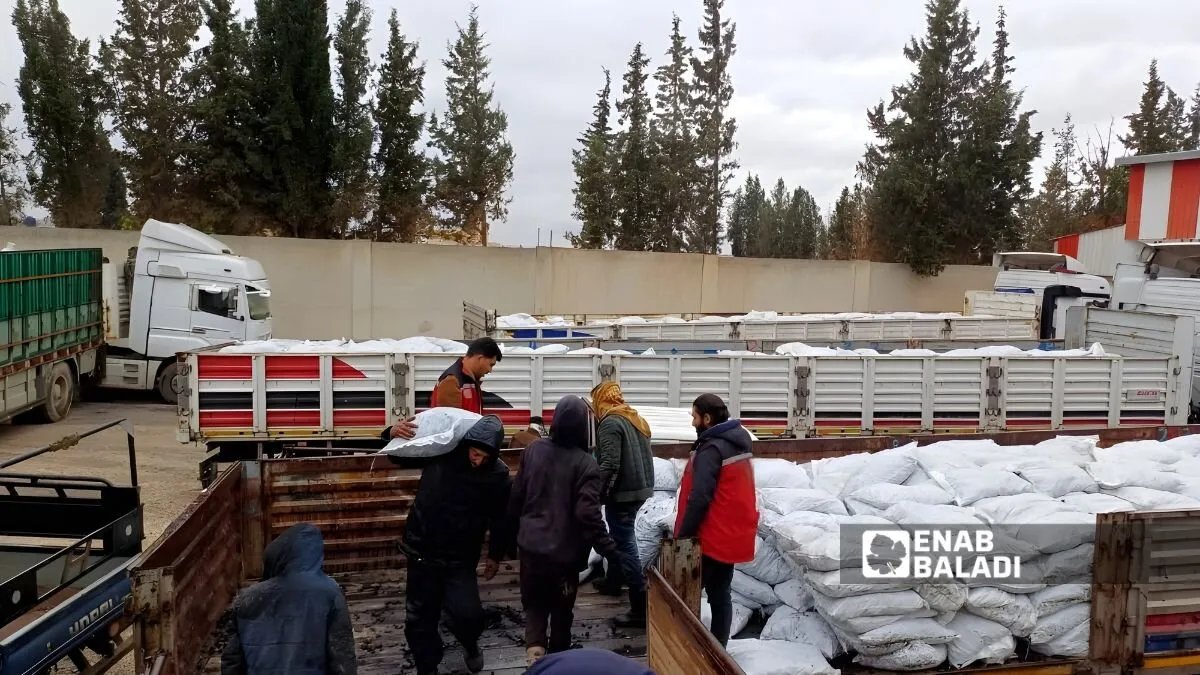 رأس العين: حملة لتوزيع فحم التدفئة على الأهالي في ظل نقص المحروقات