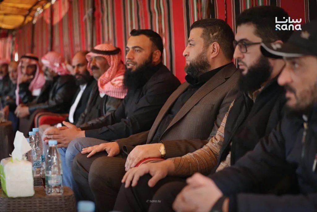 حمص: قائد الأمن الداخلي يعزي بضحايا جريمة زيدل ويؤكد استمرار التحقيقات لكشف ملابساتها