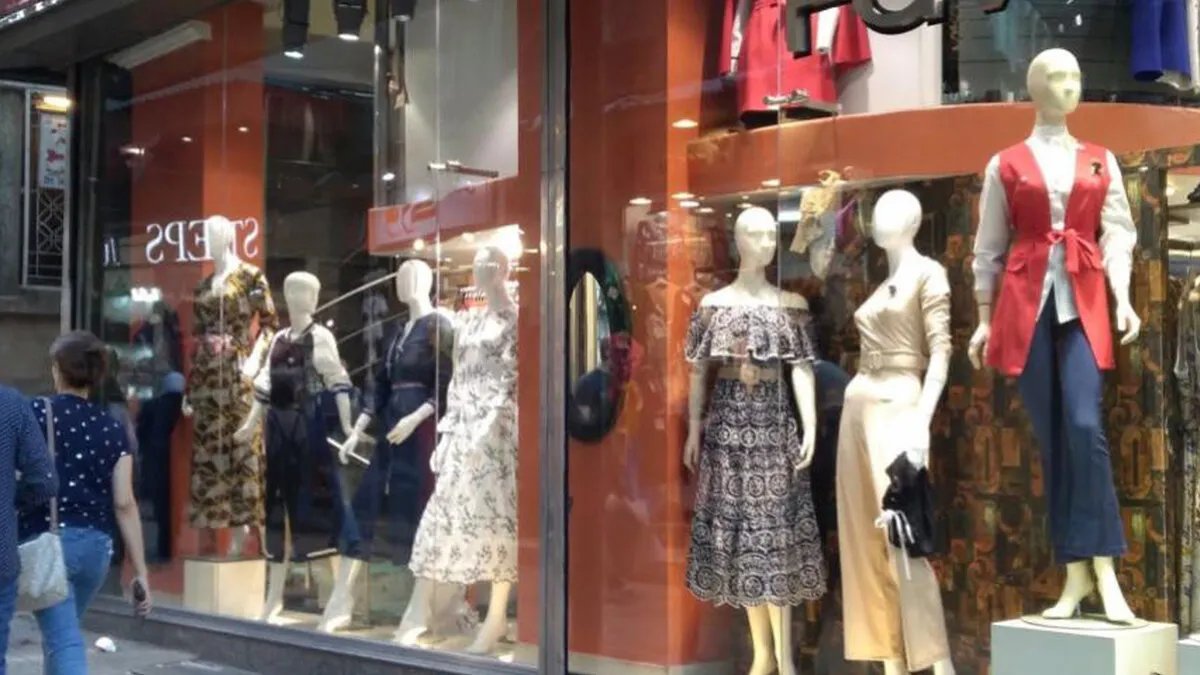 بين مؤيد ومعارض: سمحا يكشف لـ"الوطن" تفاصيل قرار البطاقات التعريفية الإلزامي للألبسة في سوريا