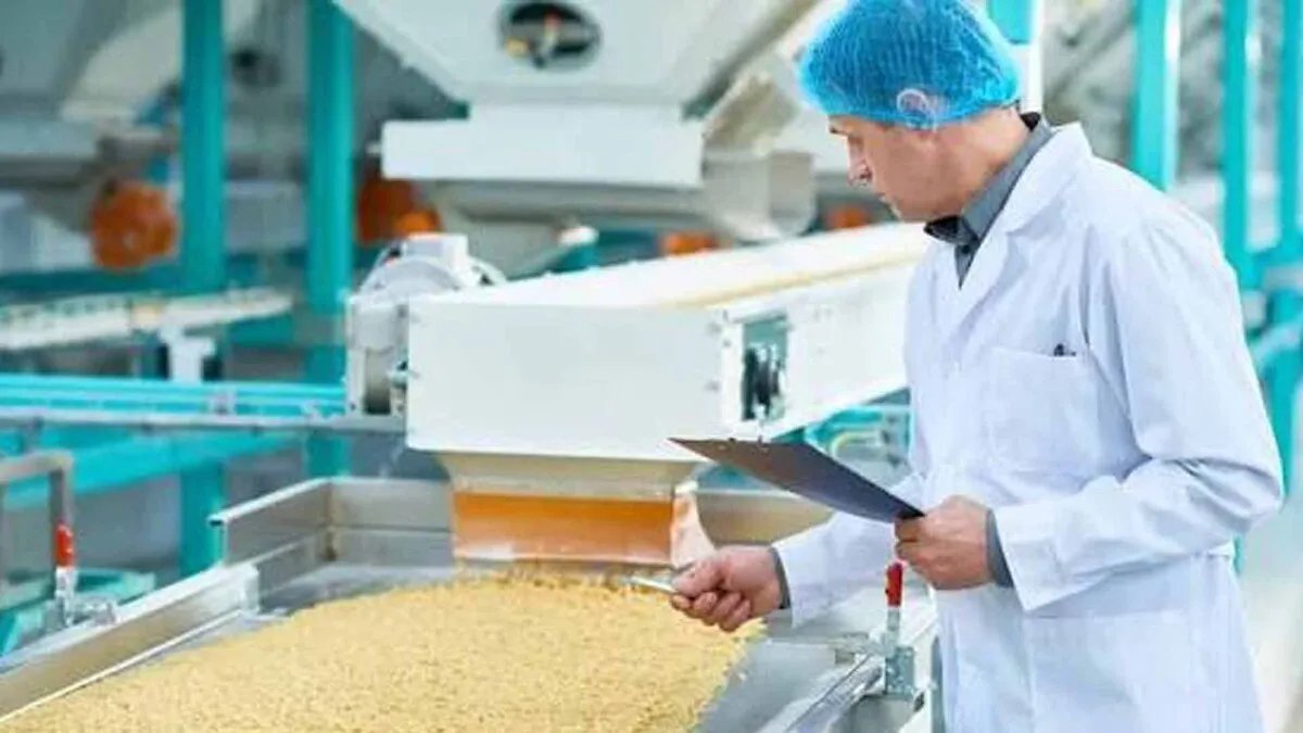 انتعاش الصناعة السورية: القطاع الغذائي يتصدر التراخيص والنسيج يستحوذ على أكبر نسبة من العمالة