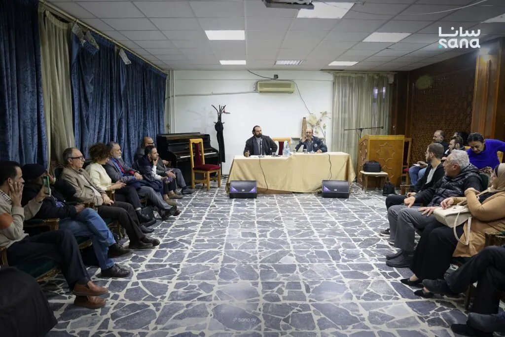 صالون المزة الثقافي يبحث في كيفية قراءة الشعر بعمق وتأويل