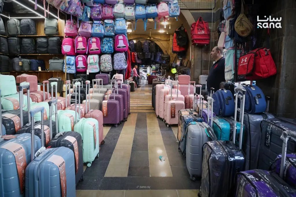 سوق الخجا بدمشق يئن تحت وطأة المستورد: حرفيون وتجار يحذرون من الكساد